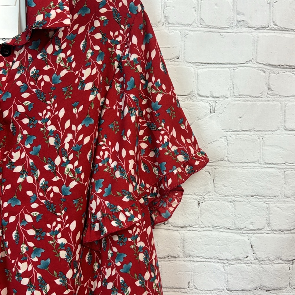 BloomChic Red Floral Ruffle Sleeve Button Top Plus Size 1X - Picture 4 of 7